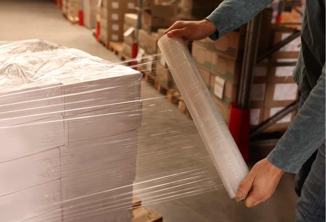 You are currently viewing Packaging Wrap Film: A Complete Guide to Choosing the Right Packaging Solution